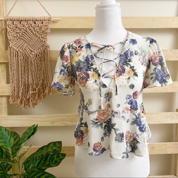Kimchi Blue Tops - Kimchi Blue Floral top